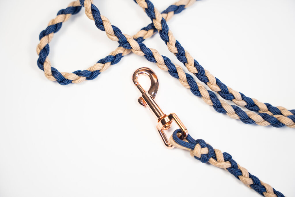 Smycz miejska pleciona paracord – personalizowana